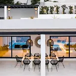 Psarou Black Villa 2